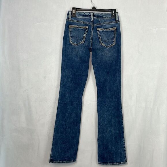Silver Jeans. Avery Slim Bootcut. Size W 26. Inseam 32. - Picture 8 of 13